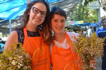 Amélia Lovatto e Franciele Belle participam da FAE desde os seus primeiros anos de vida. (Foto: Arquivo pessoal