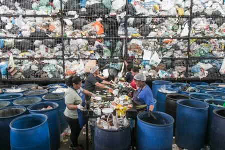 Em pesquisa na UFRGS, nutricionista descobre taxa de insegurança alimentar de 70% entre recicladores