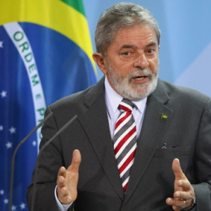 Lula se diz indignado com processo de impeachment: ‘Cunha só está pensando nele’