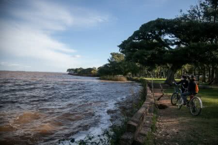 Orla do Guaíba, em Belém Novo, uma das áreas cobiçadas, hoje, pelo setor imobiliário. (Foto: Luiza Castro/Sul21)