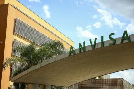 Anvisa aprova uso emergencial de medicamento para covid-19