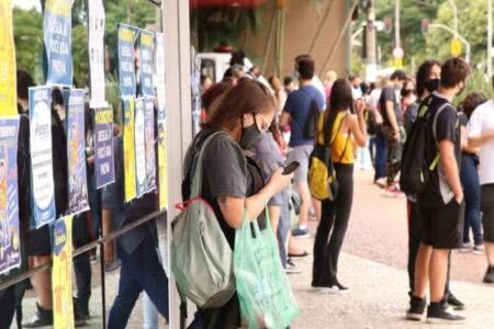 Mais de 50% dos estagiários exerceram atividades presenciais na pandemia