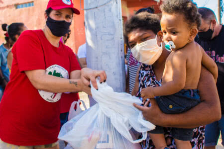 MST doará alimentos para a produção de 5,3mil marmitas. (Foto: Maiara Rauber/MST)