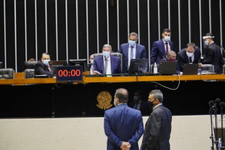 Sessão na Câmara em que foi aprovada quebra de patente. Foto: Pablo Valadares/Câmara dos Deputados