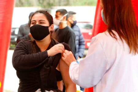 Rolê da Vacina tem o objetivo de incentivar a vacinação contra a Covid-19 entre os jovens e também os demais grupos | Foto: Cristine Rochol/PMPA