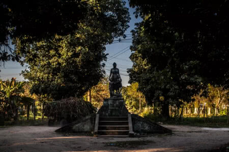 Darcy Vargas é homenageada com uma estátua e no nome da avenida que corta a Cidade dos Meninos. Foto:  Dado Galdieri/Hilaea Media
