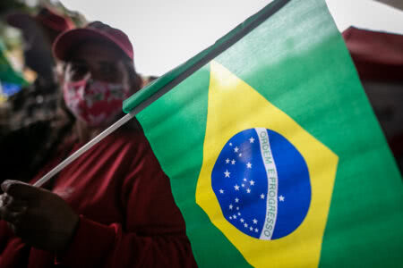 É preciso atravessar o inverno para beijar a primavera (por Glauber Gularte Lima)