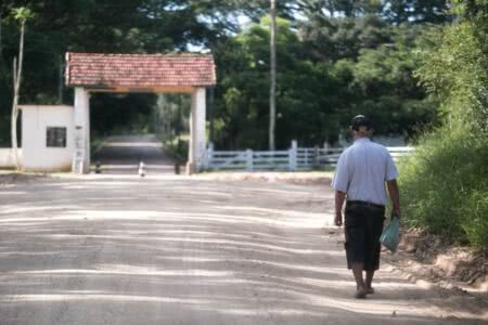 Entrada do Hospital Colônia de Itapuã, localizado a quase 60 km de Porto Alegre | Foto: Guilherme Santos/Sul21