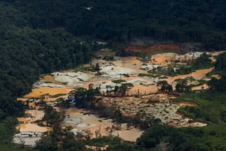 Garimpo ilegal em terra indígena na Amazônia. (Foto: Bruno Kelly/Amazônia Real)