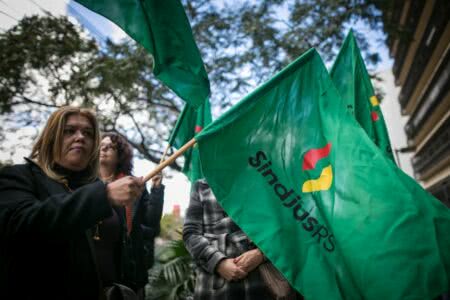 Sindjus defende que projeto de lei que estabelece o plano de carreira dos servidores do Judiciário seja aprovado sem emendas | Foto: Luiza Castro/Sul21