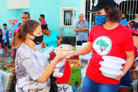 MST-RS doa mais de 50 toneladas de alimentos na campanha Natal Sem Fome