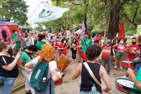 Em Porto Alegre ato ocorreu na Praça do Tambor, no Centro Histórico da capital (Foto: CUT-RS/Divulgação)