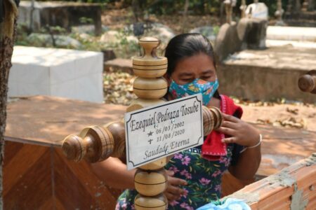 Violência contra povos indígenas virou trágica rotina no Brasil. Foto: Relatório Cimi 2020/Divulgação