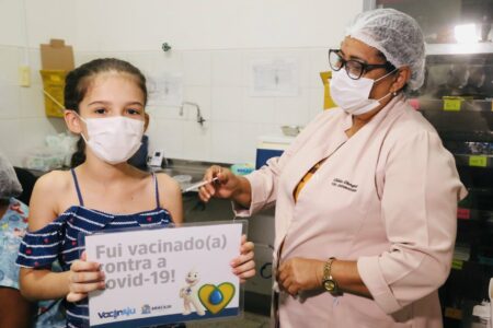 Vacinação de meninos e meninas começou no último fim de semana em diversas capitais do Brasil. Foto: Prefeitura de Aracajú/Divulgação 