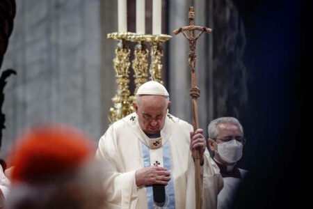 Papa Francisco celebra primeira missa do ano na Basílica de São Pedro. Foto:  ANSA/GIUSEPPE LAMI