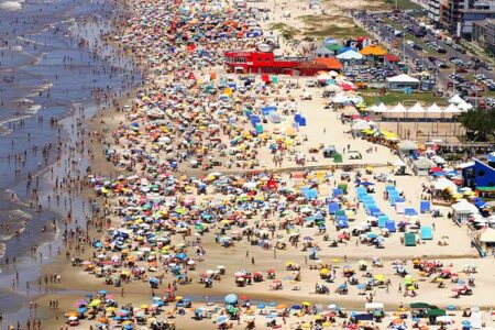 Governo alerta que movimentação no Litoral Norte, como em Capão da Canoa, influenciou o aumento de casos | Foto: Prefeitura de Capão da Canoa/Divulgação