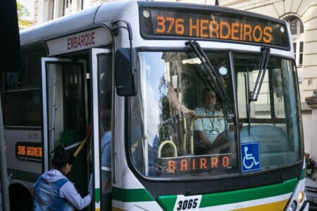 Linha Herdeiros será uma das que poderão circular sem cobrador a partir do dia 1º de fevereiro | Foto: Guilherme Santos/Sul21