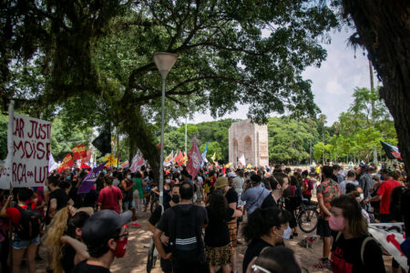 Ato em Porto Alegre pede justiça para Moïse Kabagambe e denuncia racismo estrutural no país