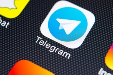 Mesmo conhecido pela dificuldade de acatar decisões judiciais, Telegram suspendeu contas de Allan dos Santos | Foto: Reprodução