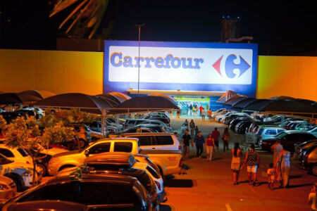 Carrefour é condenado por vender alimentos com agrotóxicos proibidos e acima do limite