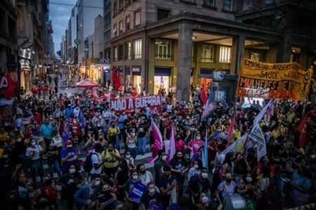 Ato do Dia Internacional da Mulher 2022, em Porto Alegre. (Foto: Luiza Castro/Sul21)