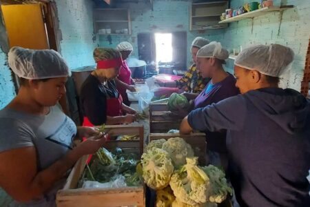 Cozinha foi inaugurada no domingo. Foto: Associação de Mulheres Maria da Glória/Divulgação