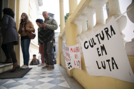 Quem teme a arte e a cultura? (por Luiz Marques)