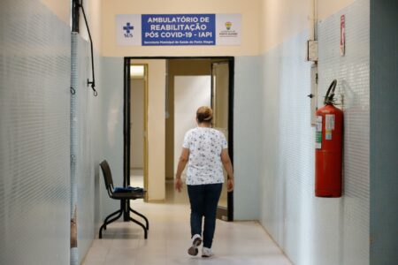 Com vacinação, sequelas ficam mais leves em pacientes de reabilitação pós-covid