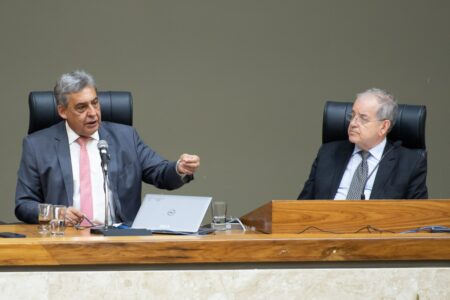 Prefeito Sebastião Melo e o presidente da Câmara, vereador Idenir Cecchim (MDB). Foto: Cristina Beck/CMPA