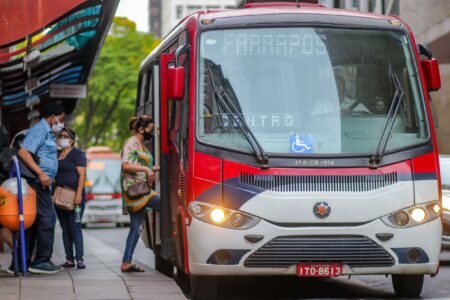 Câmara aprova projeto que define valor mínimo da lotação em Porto Alegre