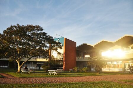 ‘Luto’: Comunidade acadêmica organiza ato contra fechamento de PPGs na Unisinos