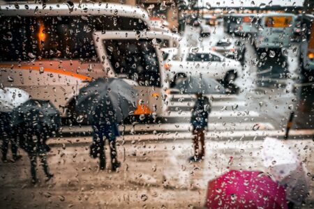 Defesa Civil alerta para possibilidade de chuvas intensas e queda da temperatura na Capital