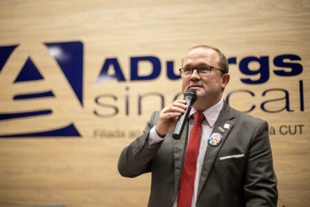 Jairo Bolter, presidente da ADUFRGS-Sindical (Foto: Luiza Castro/Sul21)