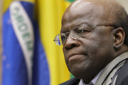 Joaquim Barbosa, ex-presidente do STF, grava vídeo em apoio a Lula no 1º turno