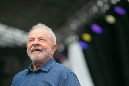 Só existe um futuro para o Brasil e ele passa pela eleição de Lula neste domingo