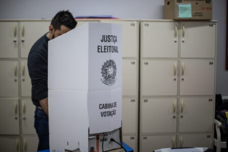 Entenda como funciona o ritmo e ordem da contagem dos votos pelo TSE