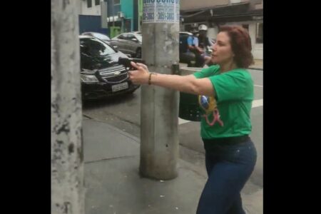 PF cumpre mandados de busca de armas da deputada Carla Zambelli