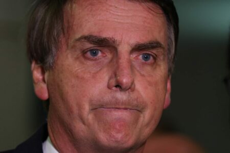 PGR pede que Bolsonaro seja investigado em inquérito sobre atos terroristas