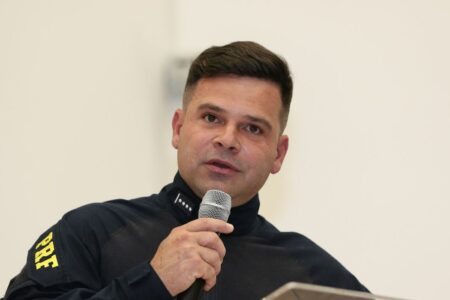 Bolsonaro exonera diretor-geral da PRF, investigado por ações no 2º turno