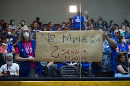 Câmara aprova remuneração de dois salários mínimos aos agentes de saúde e de endemias