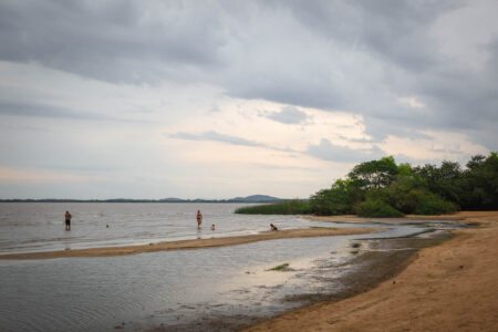 Praias do Extremo Sul estão próprias para banho, aponta estudo