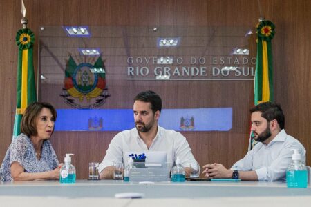 Raquel Teixeira continua na Secretaria de Educação de Leite