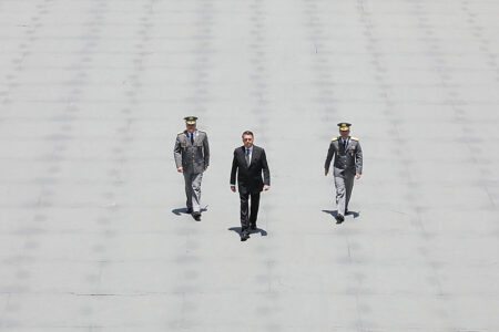 Bolsonaro na cerimônia de entrega de espadas aos aspirantes a oficial da Turma “Bicentenário da Independência do Brasil”, em Resende (RJ), no último dia 26 | Foto: Clauber Cleber Caetano/PR
