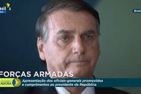 ‘Abandonado’: Choro de Bolsonaro em evento militar gera comoção de apoiadores nas redes