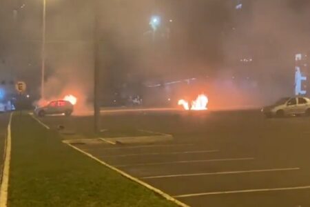 Bolsonaristas atacam Polícia Federal e queimam ônibus e carros em Brasília