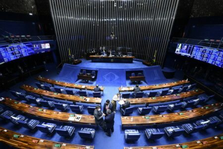 Senado aprova PEC da Transição que viabiliza Bolsa Família de R$ 600,00 para 2023