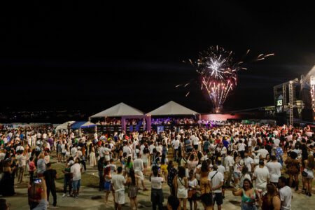 Após dois anos, Porto Alegre volta a celebrar o Ano-Novo na Orla do Guaíba