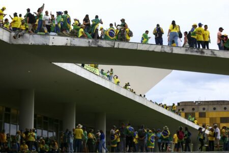 Manifestantes invadem Congresso, STF e Palácio do Planalto. Foto: Marcelo Camargo/Agência Brasil