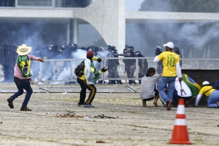 Intentona bolsonarista: notas sobre um golpe fracassado (por Erick Kayser)